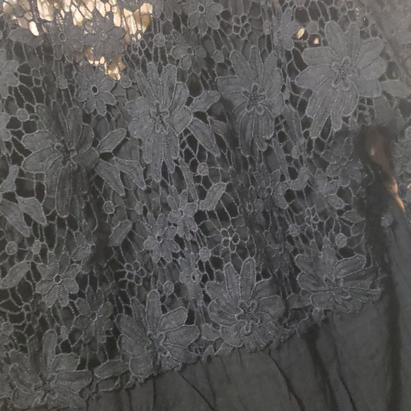 ๐HP๐1 Small left New lace crochet top - Picture 10 of 11